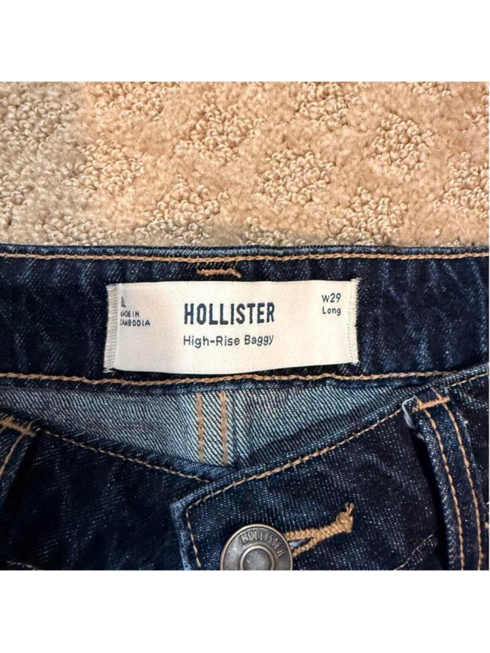 Hollister Co - Picture 3 of 3